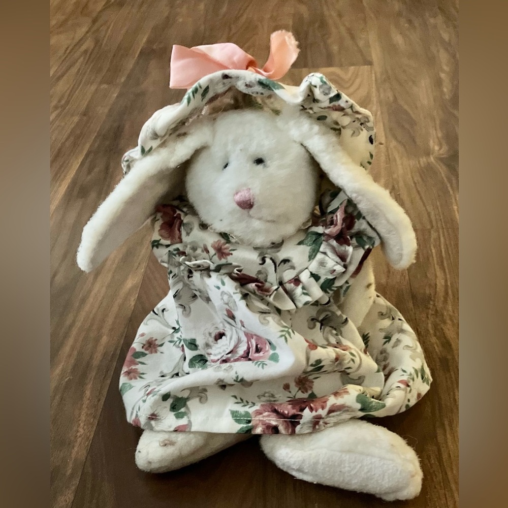 Vintage Boyds Bears Collector Medium White Easter Bunny Floral Dress Pink Bow